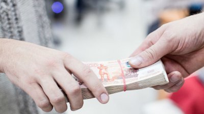 Четверть россиян в день зарплаты мечтают уволиться