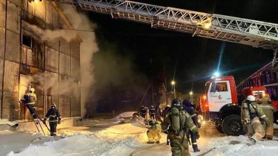 Глава Муравленко сообщила о четырёх погибших во время пожара в общежитии