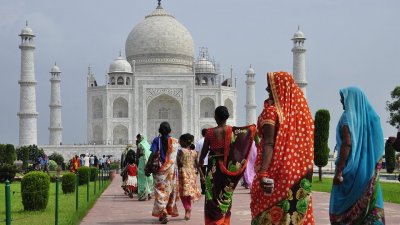 В Индии 12 человек погибли во время давки на празднике