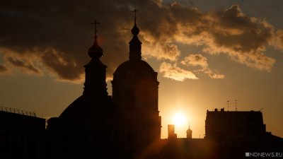 В Челябинском кафедральном соборе появился необычный клирик