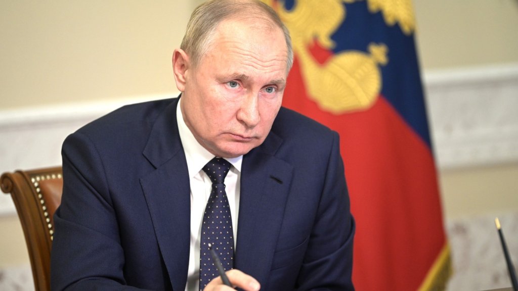 «Ситуация очень сложная»: Путин дал две недели на подготовку к новой волне ковида