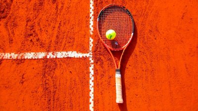 Не прошедшим вакцинацию теннисистам запретят играть во Франции