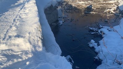 91-летний житель Челябинска погиб, упав в неогороженный технический водоем