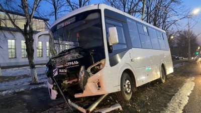 В Приморье водитель умер за рулем маршрутки