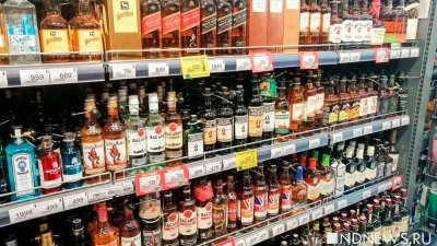 Каждая четвертая бутылка с алкоголем в России нелегальная