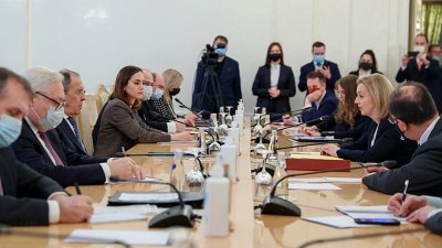 «Разговор немого с глухим»: Лондон отказался верить Москве об отсутствии планов «вторжения» на Украину