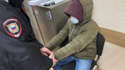 В Екатеринбурге полицейские поймали курьера, укравшего у пенсионерки 600 тысяч рублей