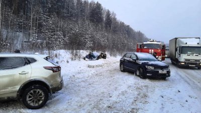 На Серовском тракте массовое ДТП – столкнулась 21 машина (ФОТО)