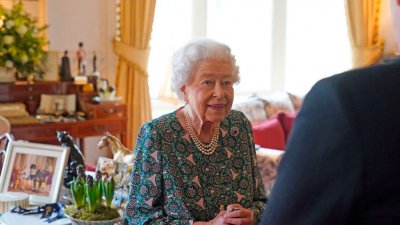 Британская королева Елизавета II заболела коронавирусом