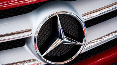 Mercedes останавливает сотрудничество с Россией