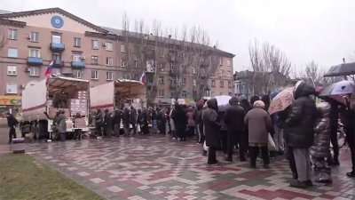 МВД Украины: Гумпомощь в Херсоне и Мелитополе получают «специально свезённые крымчане»