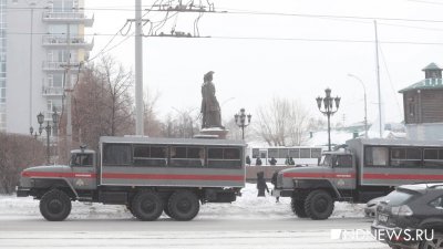 В Екатеринбурге проводятся задержания участников несогласованней акции протеста против военной спецоперации по защите ДНР и ЛНР