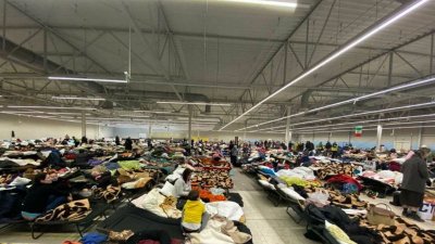 Дестабилизация ЕС: Европу захлестнула волна из миллионов украинских беженцев