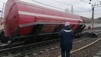 В Челябинской области на железной дороге опрокинулась пожарная цистерна