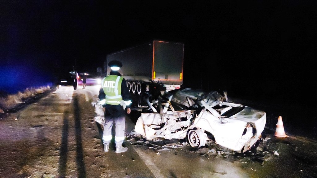 На Серовском тракте в легковушке сгорел 15-летний водитель (ФОТО)