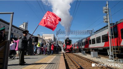 В Екатеринбург прибыл «Эшелон Победы» – ретропоезд с теплушками (ФОТО)