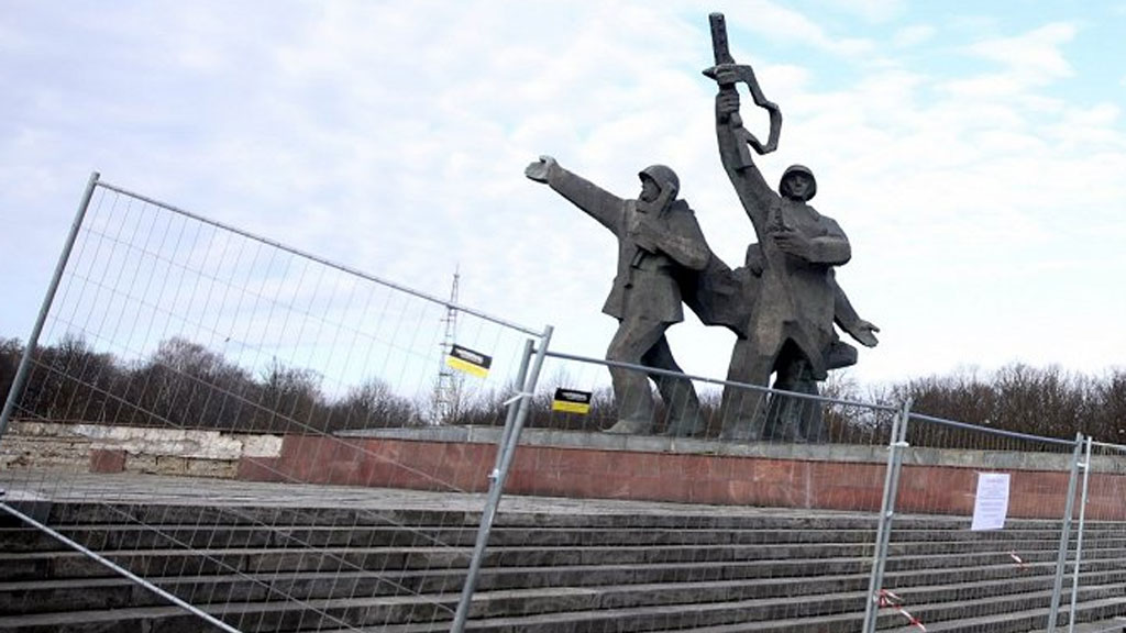 Сейм Латвии дал добро на снос памятника освободителям Риги. «Вурдалаки!» – ответили в МИД РФ