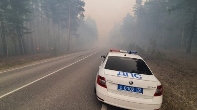 В Тюменской области перекрыли участок дороги из-за дыма от пожаров
