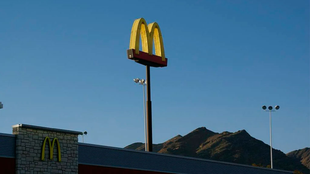 McDonald's продает свой бизнес в России