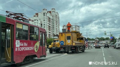 На рельсах был посторонний предмет: в ГИБДД рассказали о причинах схода трамвая на Радищева (ФОТО)