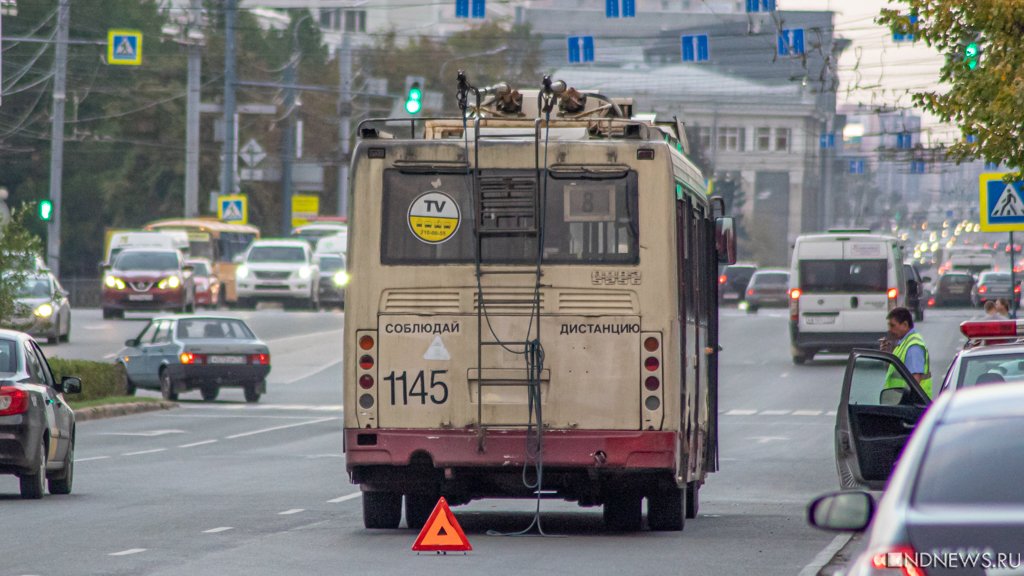 Северо-запад Челябинска третьи выходные остается без троллейбусов