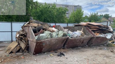 Улицу Чистую завалили мусором – его вывозят уже трижды за день (ФОТО)