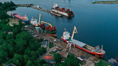 В Эстонии боятся взрыва заблокированных в порту удобрений из России