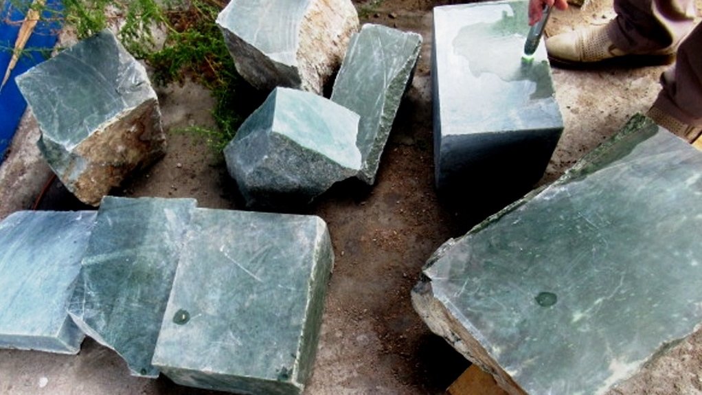В Бурятии остановили вывоз полудрагоценных камней на 124 млн рублей
