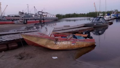 Человек погиб в результате столкновения лодок в ХМАО (ФОТО)