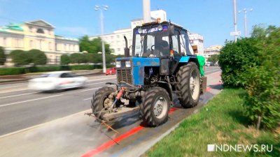 В Татарстане пьяный тракторист разгромил автомобильную стоянку