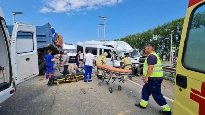 В аварии с микроавтобусом в Башкирии погибли шесть человек