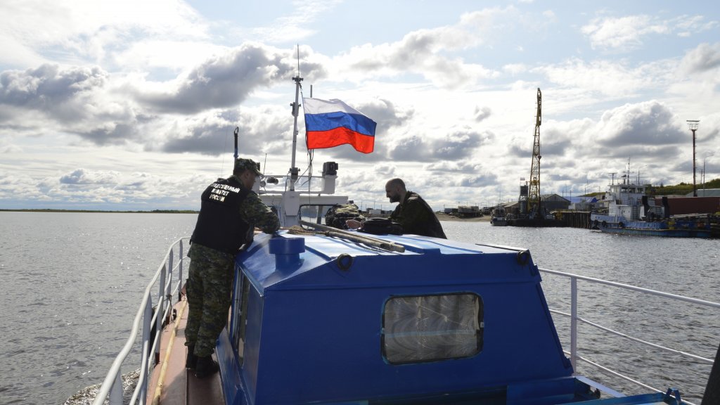 На Ямале водитель лодки, из которой выпали и утонули люди, не имел прав