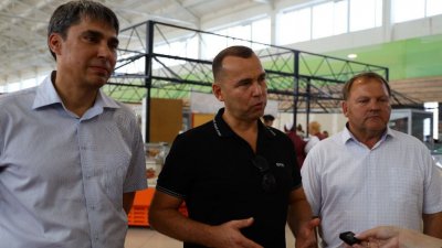 Губернатор Шумков перечислил достойных депутатов областной думы