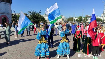 «Мы русские! Мы за президента! Ура!»: девушки в сарафанах снялись в клипе в поддержку СВО (ФОТО, ВИДЕО)