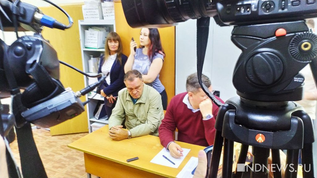 Начался суд над охранником, пририсовавшим глазки на картине ученицы Малевича (ФОТО)