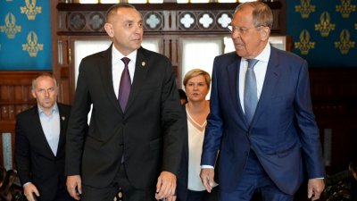 Экстренные переговоры: глава МВД Сербии встретился в Москве с Сергеем Лавровым