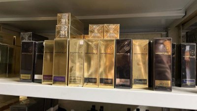 С запахом уголовного дела: контрабандную парфюмерию на 30 млн рублей изъяли в Москве