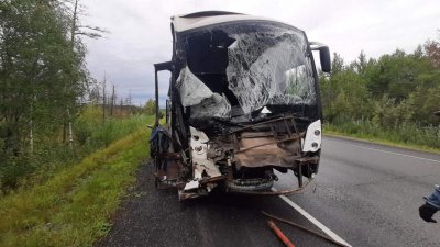 В Югре в ДТП попал рейсовый автобус: четыре человека в больнице