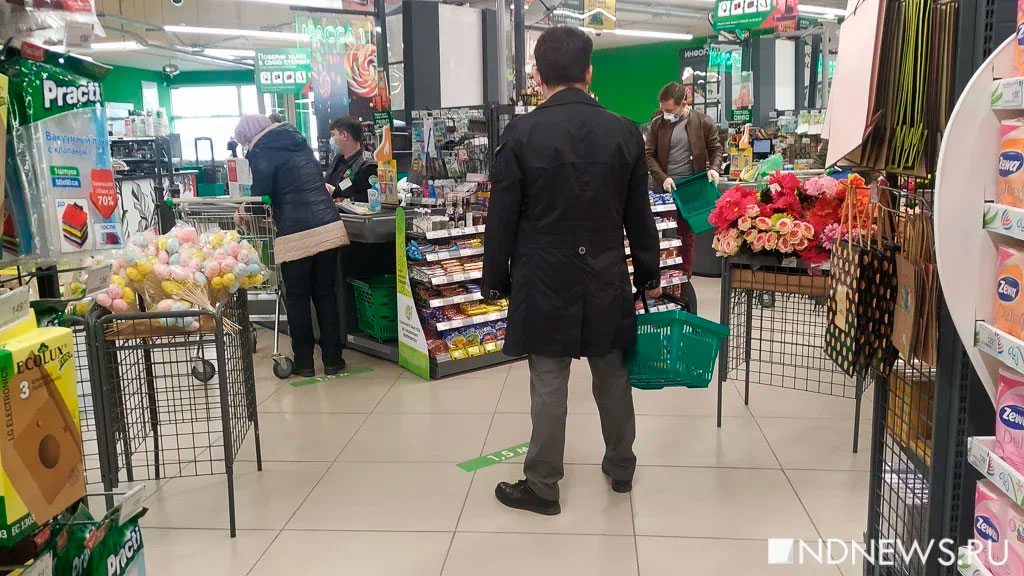 Житель Санкт-Петербурга угрожал гранатой сотрудникам магазина