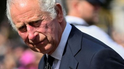 СМИ Великобритании начали «хоронить» короля, заболевшего раком