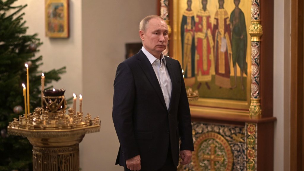 В курганских храмах молятся за Путина по просьбе патриарха