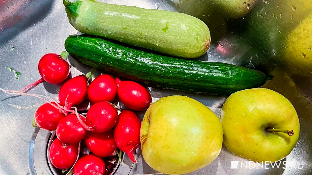 В России подорожают сезонные овощи и фрукты