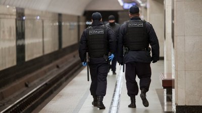 Двух юных зацеперов поймали в столичном метро