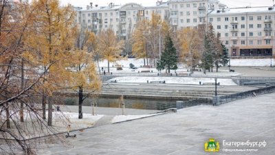 В Екатеринбурге завершен ремонт Исторического сквера (ФОТО)