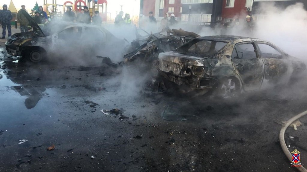 В Волгограде ребенок погиб в загоревшейся машине
