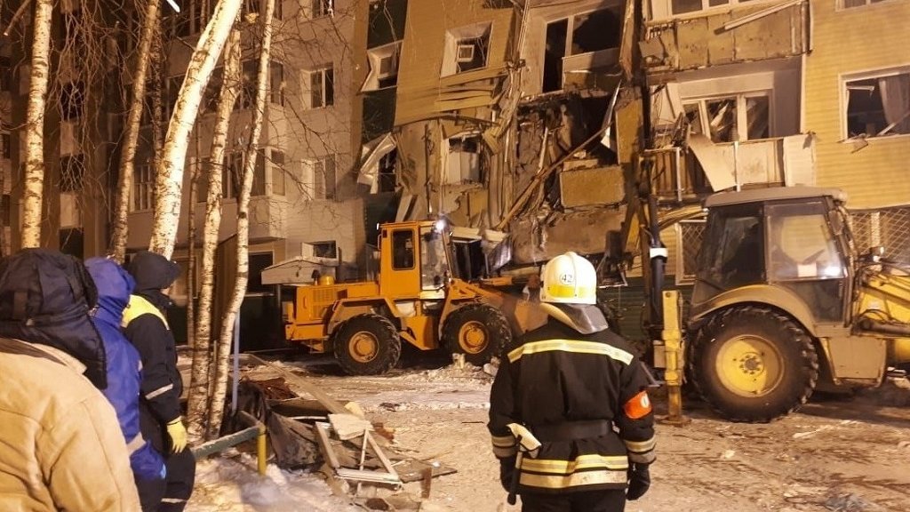 До 10 выросло число погибших при взрыве газа в Нижневартовске
