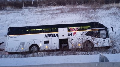 Автобус с вахтовиками перевернулся в Хабаровском крае: погибли 8 человек