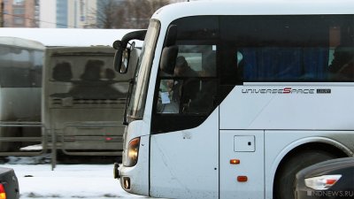 На южноуральской трассе в мороз застрял международный автобус
