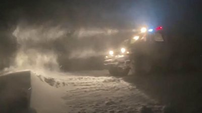 В Казахстане спасли 12 россиян, попавших в снежный плен на трассе