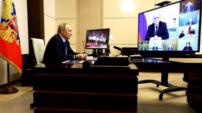 Путин поручил правительству РФ ощутимо повысить реальные доходы россиян